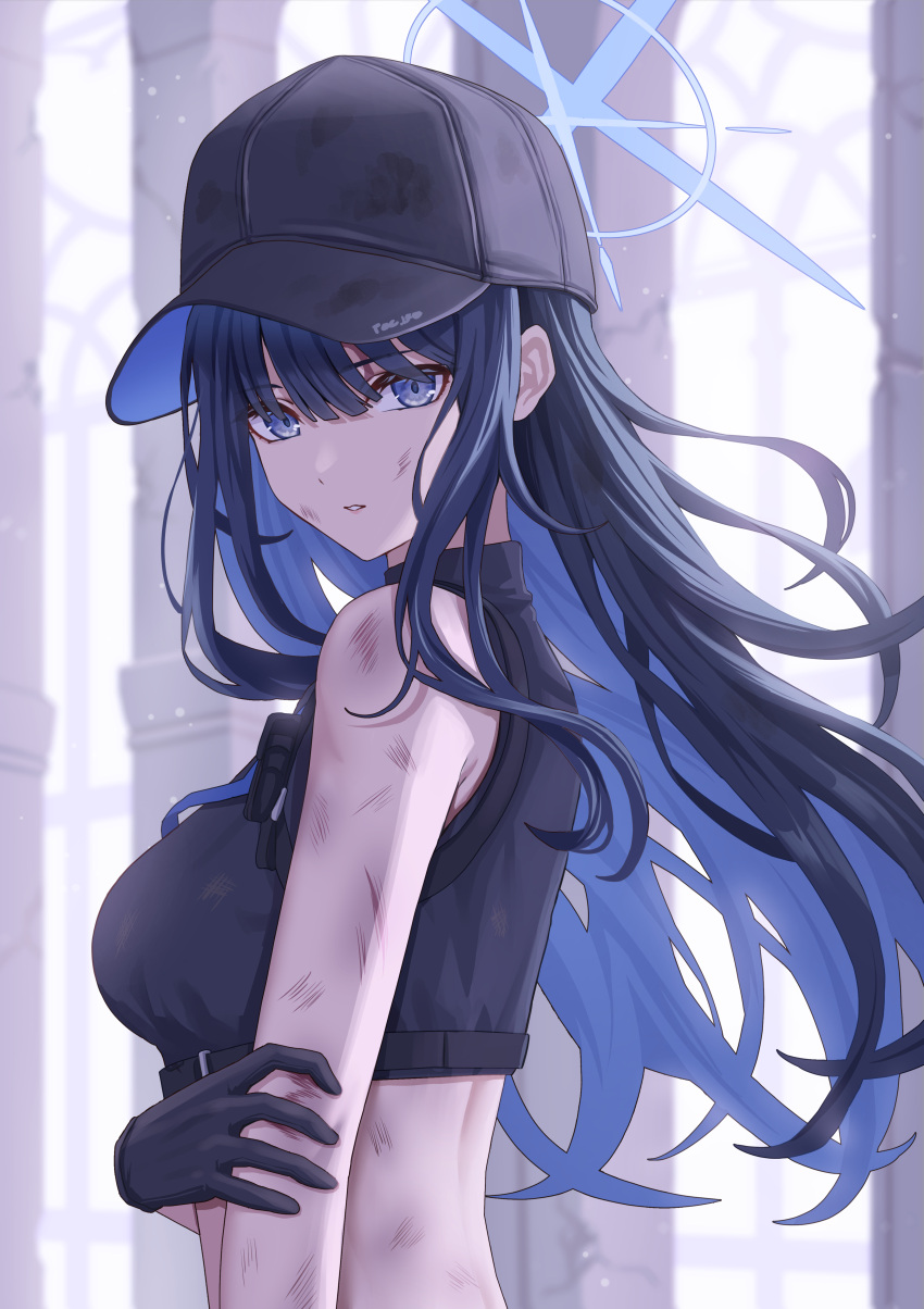 1girl absurdres baseball_cap black_gloves black_hair black_shirt blue_archive blue_eyes blue_hair breasts colored_inner_hair cropped_shirt from_side gloves halo hat highres holding_own_arm indoors injury long_hair looking_at_viewer looking_back medium_breasts multicolored_hair parted_lips saori_(blue_archive) shirt simoumi_217 sleeveless sleeveless_shirt solo two-tone_hair upper_body