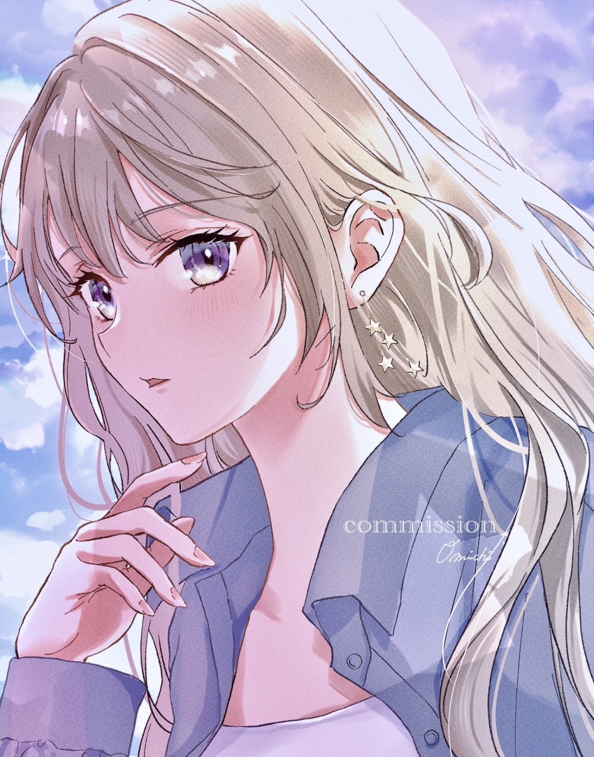 1girl artist_name blonde_hair blue_shirt blue_sky cloud cloudy_sky collarbone commentary_request commission commission_watermark double-parted_bangs earrings eyelashes fingernails from_side hair_between_eyes hand_up highres jewelry light_blush long_bangs long_hair long_sleeves multicolored_sky omichi_1219 open_clothes open_shirt original parted_lips portrait purple_eyes purple_sky shirt signature skeb_commission sky solo star_(symbol) star_earrings watermark