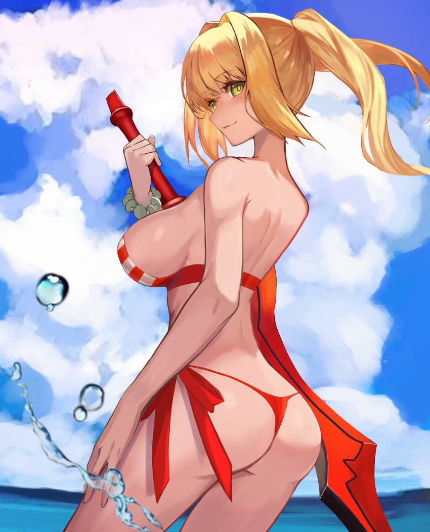 1girl aestus_estus ahoge ass back bare_shoulders beach bead_bracelet beads bikini blonde_hair blue_sky bracelet breasts fate/grand_order fate_(series) genshu_doki green_eyes hair_intakes highres holding holding_sword holding_weapon jewelry large_breasts long_hair looking_at_viewer looking_back nero_claudius_(fate) nero_claudius_(swimsuit_caster)_(fate) red_bikini sideboob sky smile solo striped_bikini striped_clothes swimsuit sword thighs twintails water weapon