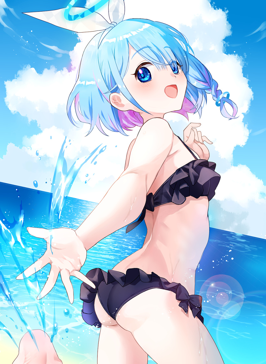 1girl arona_(blue_archive) ass bikini black_bikini blue_archive blue_eyes blue_hair blue_halo blue_sky bow_hairband cloud colored_inner_hair day frilled_bikini frills hair_over_one_eye hairband halo highres horizon looking_at_viewer looking_back multicolored_hair ocean okurarebito outdoors pink_hair short_hair sky smile solo splashing swimsuit white_hairband