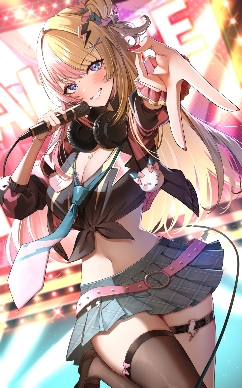 1girl absurdres blonde_hair blue_eyes blush bow bowtie breasts cleavage gawawawa hair_ornament hair_scrunchie hairclip headphones headphones_around_neck highres holding holding_microphone kotoka_torahime large_breasts lightning_bolt_hair_ornament lightning_bolt_symbol long_hair looking_at_viewer microphone midriff multicolored_hair navel nijisanji nijisanji_en pink_hair scrunchie shirt single_thighhigh smile solo split-color_hair stage stage_lights standing standing_on_one_leg thigh_strap thighhighs tied_shirt v virtual_youtuber