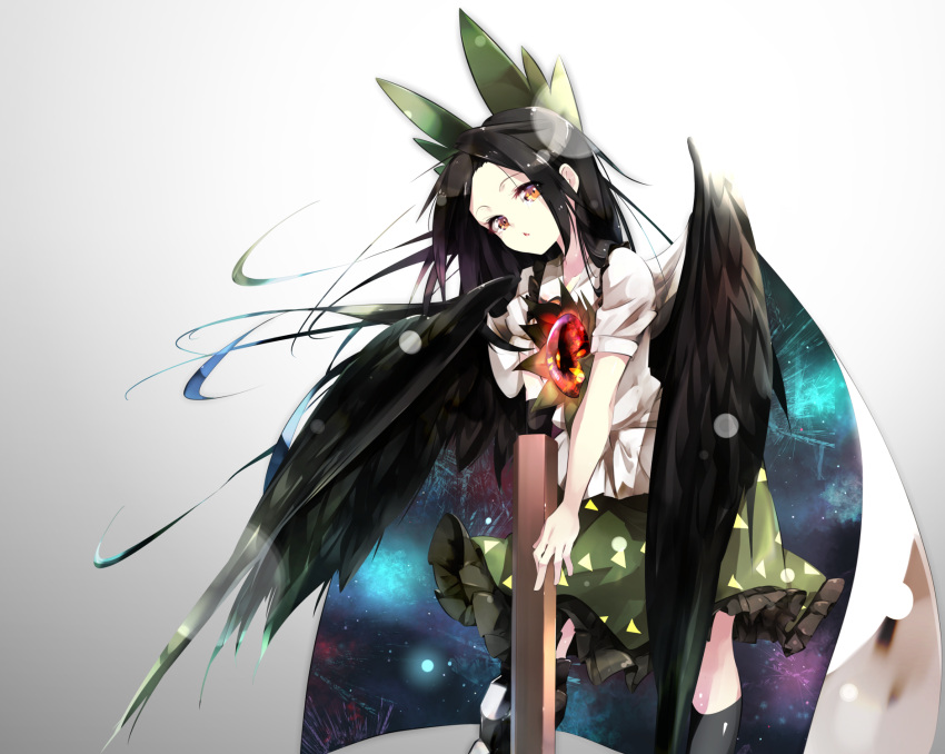 1girl arm_cannon black_hair black_wings bow cape gorilla_(bun0615) gradient gradient_background green_bow green_skirt grey_background hair_bow highres long_hair looking_at_viewer puffy_sleeves red_eyes reiuji_utsuho shirt short_sleeves simple_background skirt solo touhou weapon white_shirt wings