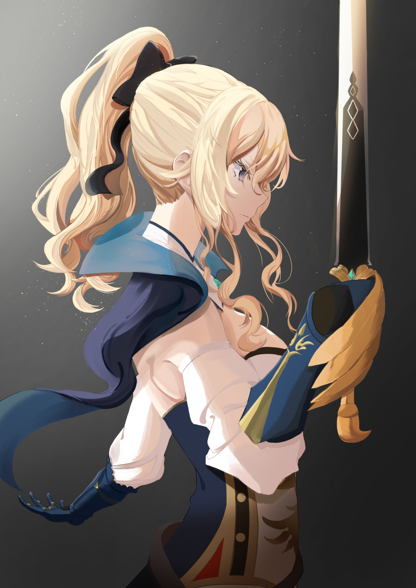 1girl absurdres black_bow black_gloves blonde_hair blue_eyes bow capelet cowboy_shot drill_hair from_side genshin_impact gloves grey_background hair_bow highres holding holding_sword holding_weapon jean_(genshin_impact) long_hair olo ponytail segina04 shirt sword wavy_hair weapon white_shirt