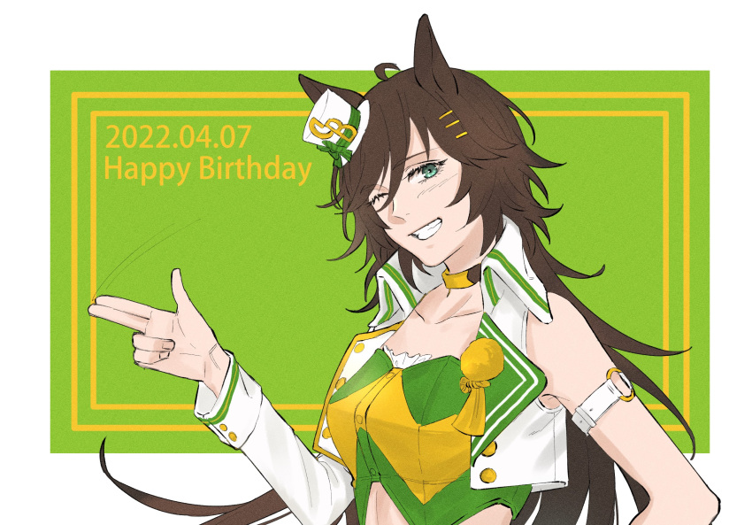 1girl ahoge animal_ears arm_strap bare_shoulders black_hair bow breasts choker collarbone crop_top dated green_bow green_eyes green_shirt grin hair_between_eyes happy_birthday hat hat_bow head_tilt highres horse_ears jacket long_hair long_sleeves looking_at_viewer medium_breasts mini_hat mini_top_hat mr._c.b._(umamusume) one_eye_closed open_clothes open_jacket shirt single_sleeve smile solo strapless strapless_shirt top_hat umamusume upper_body white_hat white_jacket yellow_choker yoru_(siraski_yoru)