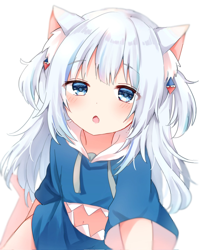 1girl :o animal_ear_fluff animal_ears bangs blue_eyes blue_shirt blurry blush cat_ears depth_of_field eyebrows_visible_through_hair fang from_above gawr_gura hair_ornament highres hololive hololive_english kokoshira_0510 long_hair open_mouth shirt silver_hair simple_background sitting skin_fang soft_focus solo wariza white_background