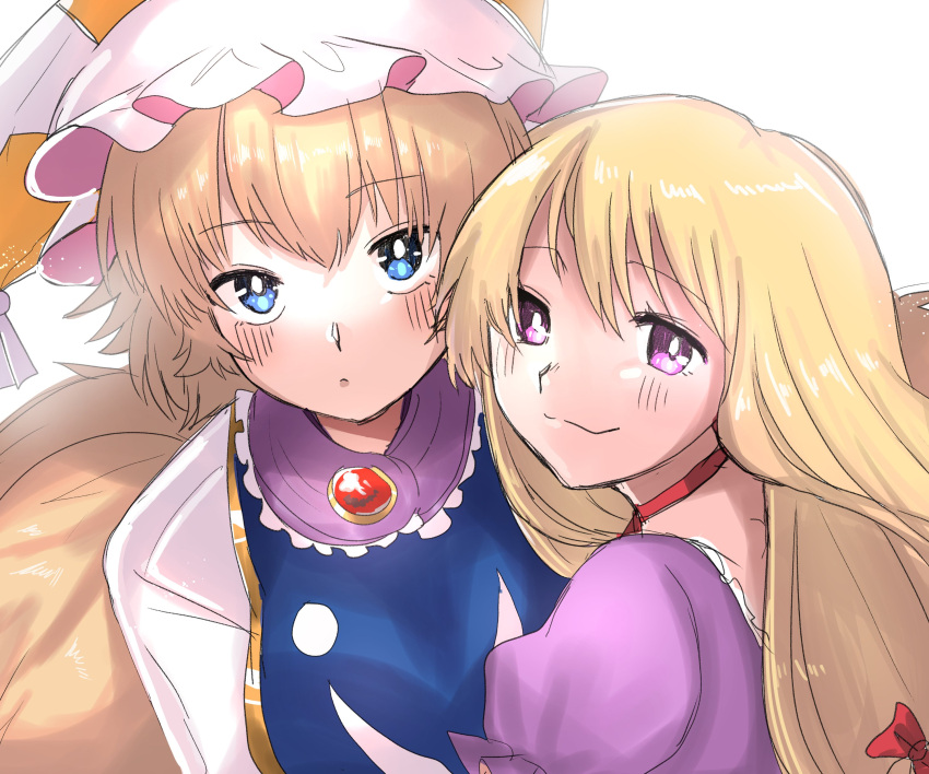 2girls absurdres back_cutout blonde_hair blue_eyes blush bow bright_pupils brooch choker closed_mouth clothing_cutout commentary_request dress eyebrows_visible_through_hair fox_tail hair_bow hat highres jewelry kashiwara_mana kitsune long_hair looking_at_viewer looking_to_the_side multiple_girls no_hat no_headwear pillow_hat puffy_short_sleeves puffy_sleeves purple_eyes red_bow red_choker short_hair short_sleeves simple_background sketch smile tail touhou upper_body white_background white_dress white_headwear white_pupils yakumo_ran yakumo_yukari