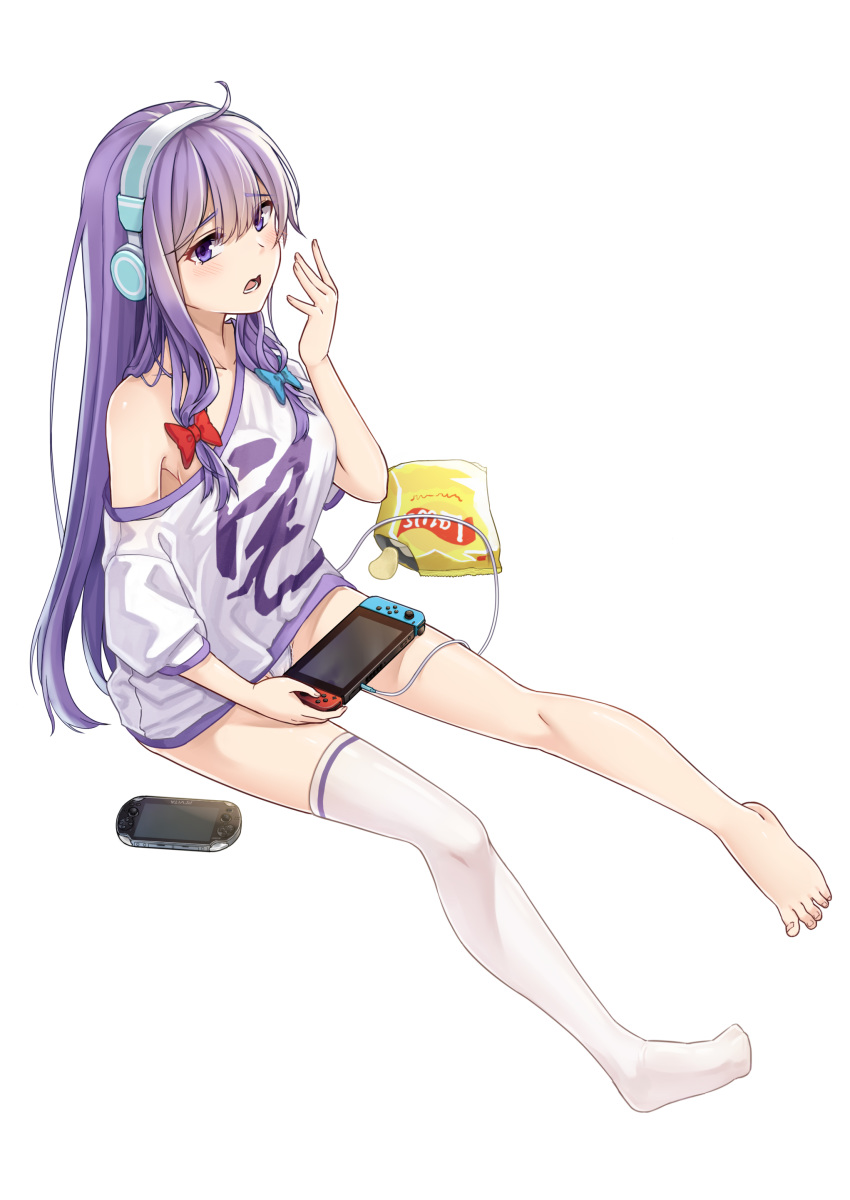 1girl absurdres alternate_costume bangs barefoot blue_bow blush bow cat-quest-sun chinese_commentary chips clothes_writing commentary_request feet food full_body hair_bow hand_up handheld_game_console headphones highres holding long_hair nintendo_switch no_bra no_shoes off_shoulder open_mouth panties pantyshot pantyshot_(sitting) patchouli_knowledge pigeon-toed playstation_vita potato_chips purple_eyes purple_hair purple_shirt red_bow shirt simple_background single_bare_shoulder single_thighhigh sitting solo t-shirt tears thighhighs toenails toes touhou underwear white_background white_legwear white_panties yawning