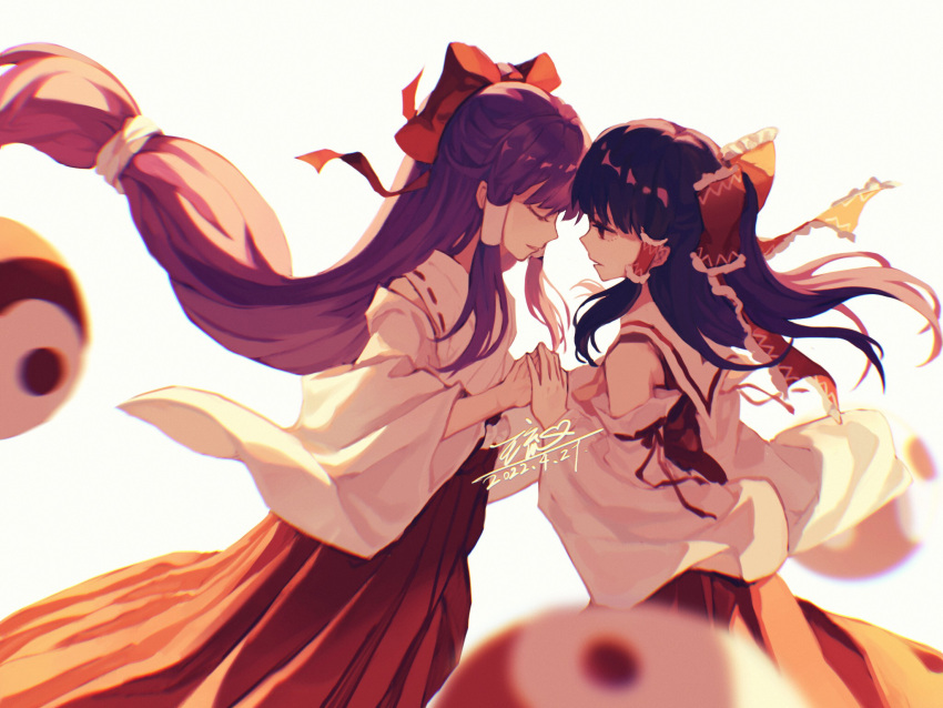 2girls blurry bow closed_eyes detached_sleeves face-to-face hair_bow hair_tubes hakurei_reimu hakurei_reimu_(pc-98) highres holding_hands interlocked_fingers japanese_clothes long_hair miko motion_blur multiple_girls profile red_bow red_skirt ryuh_(asahina_neru) sidelocks skirt skirt_set touhou touhou_(pc-98) very_long_hair wide_sleeves yuri