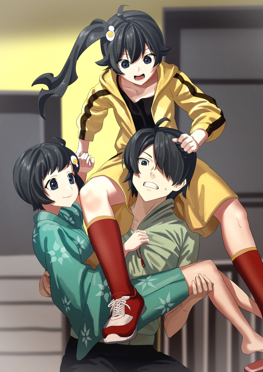 1boy 2girls :d absurdres ahoge araragi_karen araragi_koyomi araragi_tsukihi black_eyes black_hair black_jacket black_pants black_shirt black_undershirt blurry blurry_background bob_cut brother_and_sister carrying carrying_person clenched_teeth closed_mouth commentary egg_hair_ornament floral_print food-themed_hair_ornament fried_egg green_kimono green_shirt hair_ornament hair_over_one_eye highres hood hood_down hooded_track_jacket hoodie jacket japanese_clothes kimono kneehighs long_hair looking_at_another monogatari_(series) multicolored_clothes multicolored_jacket multiple_girls obi open_clothes open_jacket pants parted_lips piggyback princess_carry red_footwear red_legwear sandals sash shirt shoes short_hair short_kimono shorts siblings side_ponytail sisters skindentation smile sneakers socks striped striped_jacket sweatdrop teeth track_jacket two-tone_jacket yellow_jacket yellow_sash yellow_shorts zouri zyaki