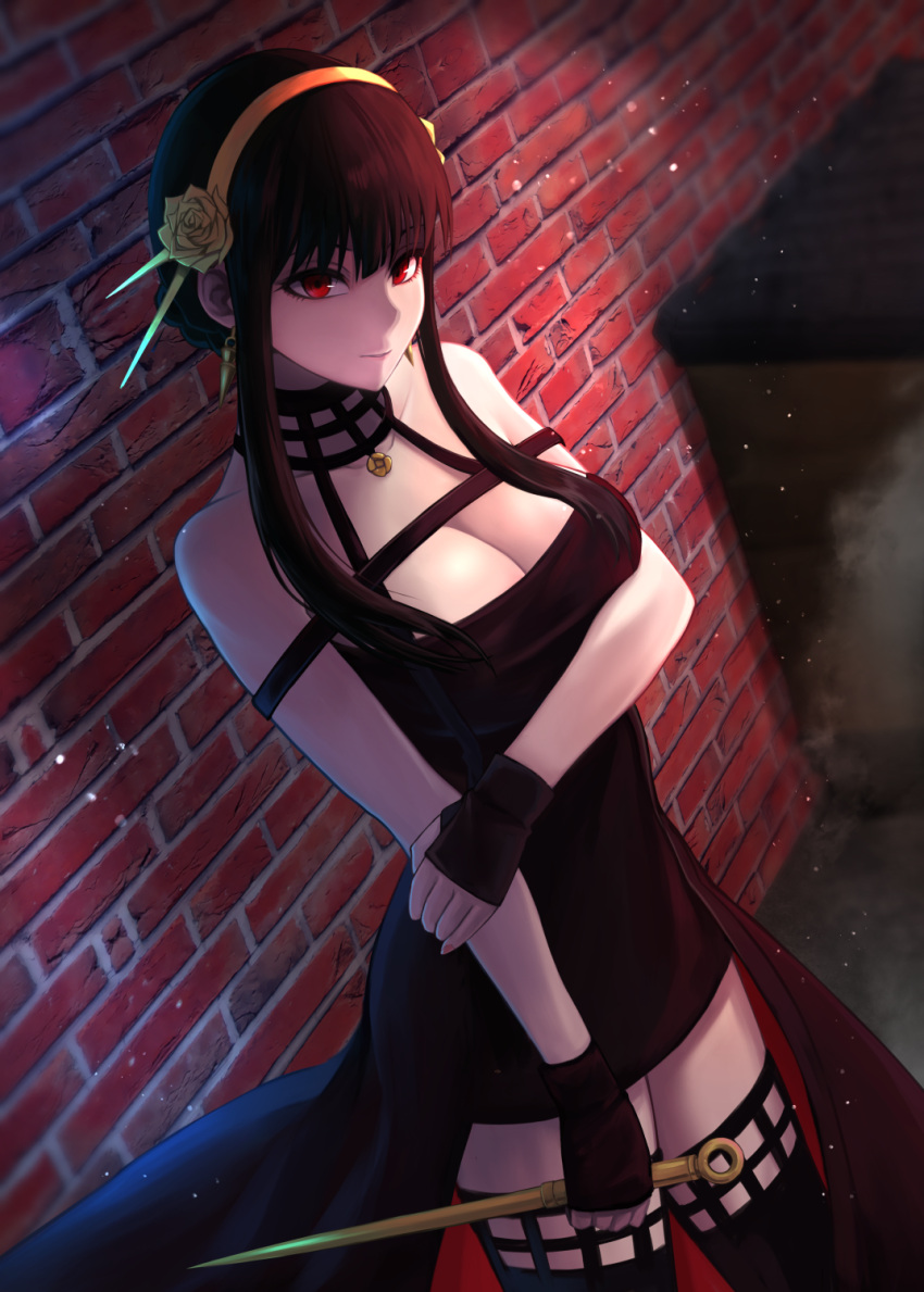 1girl alley arm_under_breasts bangs bare_shoulders black_dress black_gloves black_hair breasts brick_wall cleavage dagger dress dumpster earrings fingerless_gloves flower gloves gold_earrings gold_hairband hair_flower hair_ornament highres holding holding_dagger holding_own_arm holding_weapon jewelry knife large_breasts light_smile looking_at_viewer off-shoulder_dress off_shoulder outdoors red_eyes reverse_grip ruraji solo spikes spy_x_family two-sided_dress weapon yor_briar