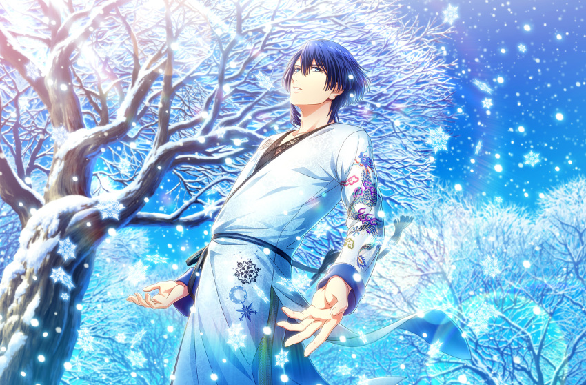 1boy bare_tree blue_eyes blue_hair bridge calligraphy_brush cowboy_shot day dragon_print earrings embroidery game_cg hair_between_eyes highres hijirikawa_masato jewelry lens_flare light_particles long_shirt long_sleeves looking_afar male_focus medium_hair official_art open_hands paintbrush pants parted_lips patterned_clothing scroll shirt side_slit sideways_glance single_earring snow snowflake_print snowflakes solo standing tassel tassel_earrings third-party_source tree uta_no_prince-sama uta_no_prince-sama:_shining_live v-neck white_pants white_shirt winter