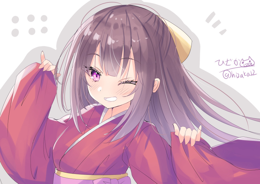 1girl absurdres artist_logo bow grey_hair grin hair_bow hakama highres hizaka japanese_clothes kamikaze_(kancolle) kantai_collection kimono meiji_schoolgirl_uniform one-hour_drawing_challenge one_eye_closed pink_hakama purple_eyes red_kimono smile solo twitter_username upper_body wide_sleeves yellow_bow