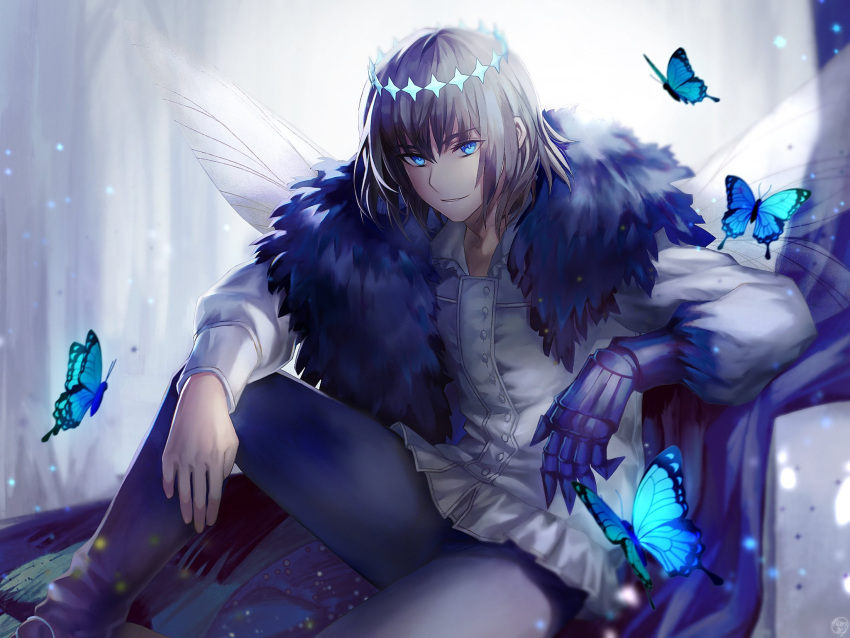 1boy arthropod_boy black_hair blue_eyes bug cape cloak collared_shirt crown diamond_hairband dragonfly_wings fate/grand_order fate_(series) fur-trimmed_cape fur-trimmed_cloak fur_trim grey_hair highres insect_wings kankitsurui_(house_of_citrus) long_sleeves looking_at_viewer male_focus medium_hair oberon_(third_ascension)_(fate) official_alternate_hair_color shirt short_hair smile solo white_shirt wings