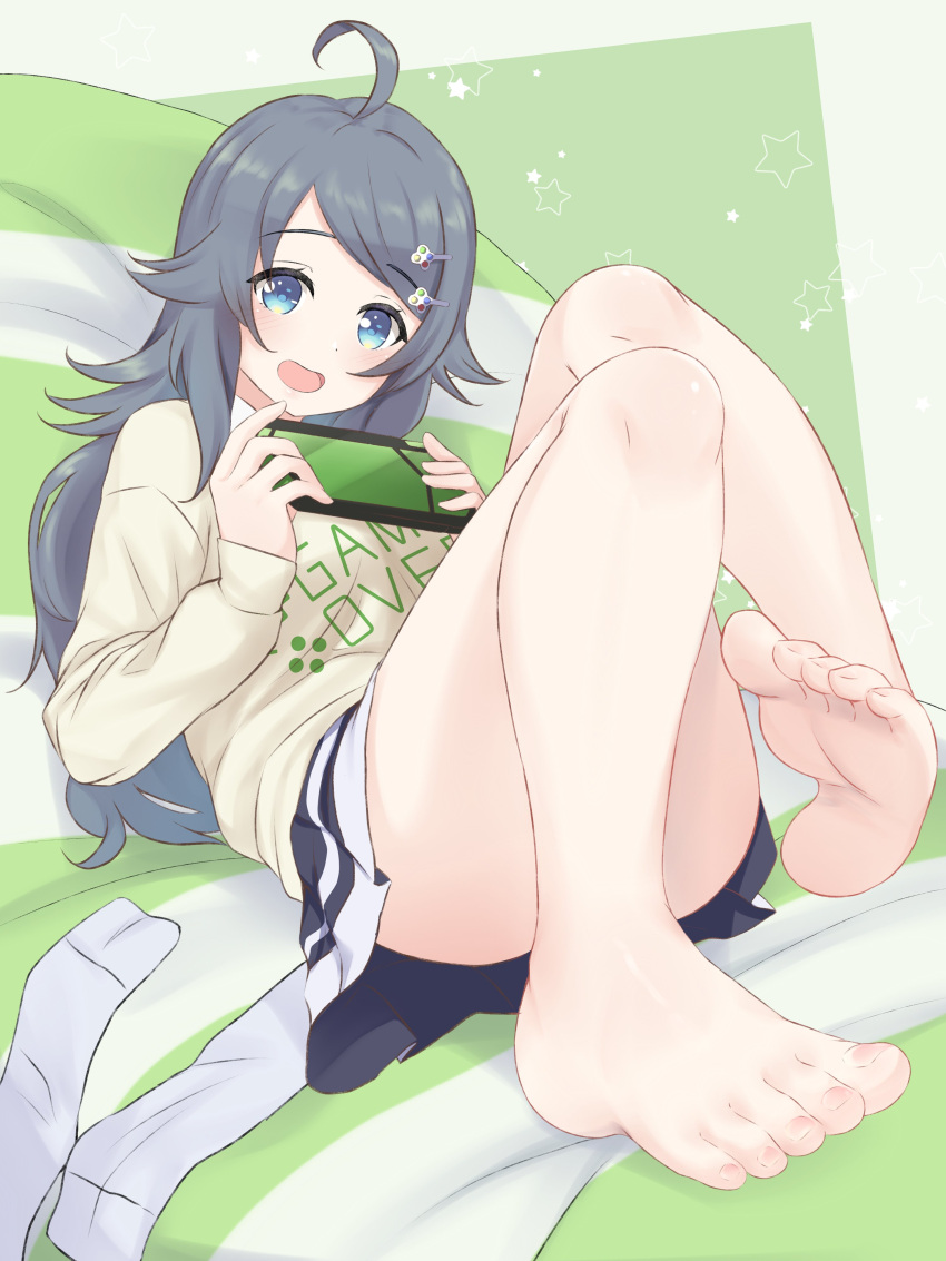 1girl :3 :d absurdres ahoge bare_legs barefoot bed_sheet blue_eyes blue_sky blush commission convenient_censoring convenient_leg eyelashes feet foot_focus full_body green_background grey_hair hair_ornament handheld_game_console highres holding holding_handheld_game_console indoors inohara_koboshi legs long_hair long_sleeves looking_at_viewer miniskirt on_bed ongeki open_mouth pleated_skirt samiko shadow sidelocks skeb_commission skirt sky smile socks soles solo swept_bangs thighs toenails toes unworn_socks white_socks