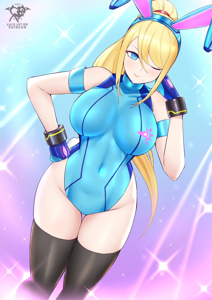 1girl absurdres alternate_costume animal_ears armlet artist_logo black_thighhighs blonde_hair blue_eyes blue_gloves blue_hairband blue_leotard breasts clenched_hands closed_mouth covered_navel cowboy_shot fake_animal_ears gloves groin hairband hand_on_own_hip high_ponytail highleg highleg_leotard highres kaos_art large_breasts leotard long_hair looking_at_viewer metroid mole mole_under_mouth one_eye_closed playboy_bunny rabbit_ears rabbit_tail samus_aran smile solo sparkle tail thigh_gap thighhighs thighs very_long_hair