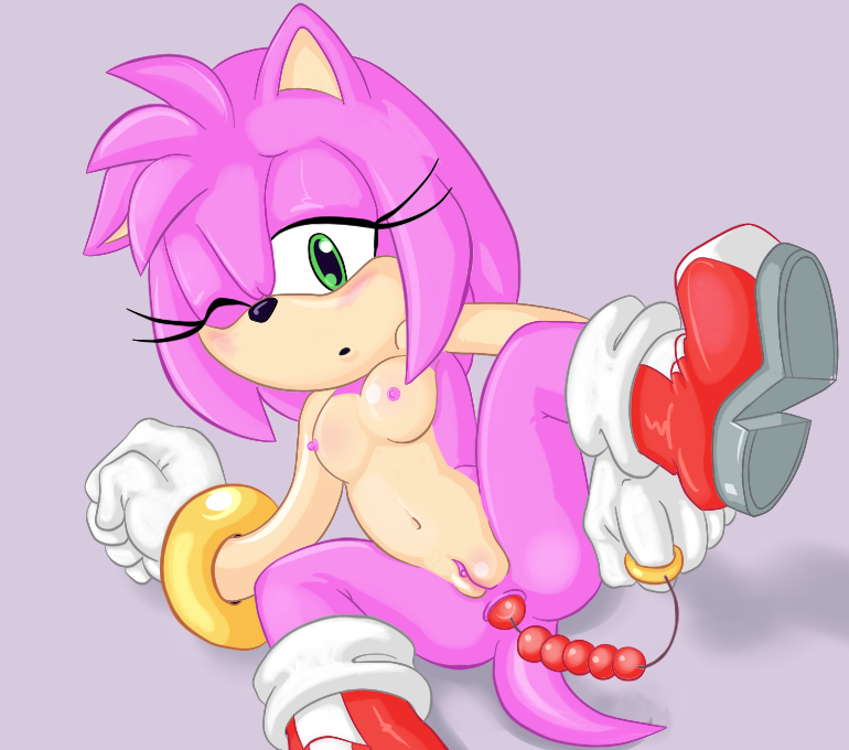 Nude Amy Rose