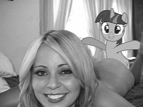 Tara Strong Hentai