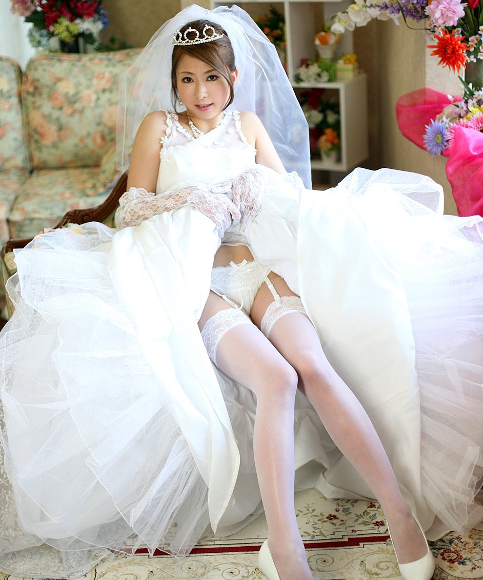 Bondage wedding dress