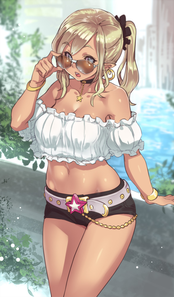 Curvy anime shorts maid