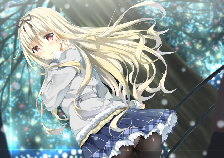Anime blonde hair red eyes