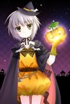  bangs halloween hat jack-o'-lantern minyo nagato_yuki pumpkin short_hair silver_hair solo suzumiya_haruhi_no_yuuutsu 