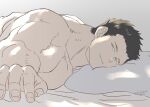  1boy artist_name brown_hair collarbone gradient gradient_background green_eyes kanzaki_itsuki_(kanzaki_kyoudai_no_nichijou) kanzaki_kyoudai_no_nichijou locksuke looking_at_viewer male_focus morning muscular muscular_male outstretched_hand parted_lips pillow smile topless_male under_covers upper_body 