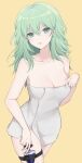  1girl bangs banned_artist bare_arms bare_shoulders breasts byleth_(fire_emblem) byleth_(fire_emblem)_(female) cleavage collarbone commentary_request cowboy_shot dagger fire_emblem fire_emblem:_three_houses green_eyes green_hair highres knife large_breasts long_hair looking_at_viewer naked_towel parted_lips shimizu_akina simple_background solo standing thigh_strap thighs towel weapon yellow_background 