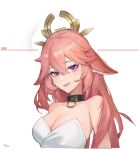  1girl 778_(fan7) alternate_costume animal_ears bare_shoulders black_choker breasts choker cleavage commentary dress fox_ears genshin_impact grin hair_between_eyes head_tilt highres large_breasts long_hair looking_at_viewer parted_lips pink_hair purple_eyes smile solo strapless strapless_dress symbol-only_commentary upper_body very_long_hair white_background white_dress yae_miko 