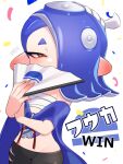  1girl amakusa_setoka black_pants blue_hair blue_shawl cephalopod_eyes chest_sarashi commentary_request eyelashes folding_fan hair_over_one_eye hand_fan highres holding holding_fan medium_hair pants red_eyes sarashi shawl signature solo splatoon_(series) splatoon_3 standing tentacle_hair thick_eyebrows torn_clothes torn_pants translation_request white_background 