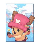  1boy antlers cloud commentary english_commentary hat highres looking_at_viewer male_focus ocean one_piece pink_headwear reindeer_antlers rottenmaru sky smile solo tony_tony_chopper 