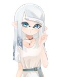  1girl absurdres arm_up belt blue_eyes collarbone commentary gradient_hair grey_hair highres inkling inkling_girl inkling_player_character jewelry long_hair multicolored_hair necklace negi_kobito pointy_ears shirt simple_background solo splatoon_(series) star_(symbol) star_in_eye symbol-only_commentary symbol_in_eye tentacle_hair thick_eyebrows white_background white_shirt 