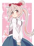  1girl absurdres ahoge alternate_costume arms_behind_back blue_skirt blush_stickers bow brown_eyes center_frills commentary frills from_behind hair_bow highres long_hair long_sleeves looking_at_viewer looking_back noyama_takenoko onii-chan_wa_oshimai! outline oyama_mahiro pink_background pink_hair puffy_long_sleeves puffy_sleeves red_bow shirt simple_background skirt solo sparkle_background twintails white_background white_outline white_shirt 