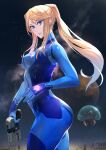  1girl alien bangs blonde_hair blue_bodysuit blue_eyes bodysuit breasts cowboy_shot eyelashes floating from_side glowing glowing_clothes high_ponytail highres holding holding_weapon lips long_hair looking_at_viewer medium_breasts metroid metroid_(creature) mole mole_under_mouth night night_sky outdoors paralyzer parted_lips planet samus_aran sidelocks skin_tight sky star_(sky) starry_sky swept_bangs turtleneck turtleneck_bodysuit unsomnus very_long_hair weapon zero_suit 