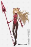  1girl bangs blonde_hair bodysuit breasts brown_eyes commentary cosplay covered_navel ereshkigal_(fate) evangelion:_3.0_you_can_(not)_redo fate/grand_order fate_(series) full_body grey_background hair_ribbon highres holding holding_polearm holding_weapon long_hair looking_at_viewer multicolored_bodysuit multicolored_clothes neon_genesis_evangelion parted_bangs parted_lips pilot_suit plugsuit polearm rebuild_of_evangelion red_bodysuit ribbon siino skin_tight small_breasts solo souryuu_asuka_langley souryuu_asuka_langley_(cosplay) spear spear_of_cassius standing twitter_username two_side_up very_long_hair weapon 