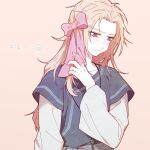  1boy beads blonde_hair blush bow chinese_clothes closed_mouth embarrassed enki_(juuni_kokuki) eyelashes frown ggggg hair_bow hand_up jade_(gemstone) jewelry juuni_kokuki layered_sleeves long_hair long_sleeves looking_away looking_down male_focus pendant pink_bow purple_eyes red_background sash short_over_long_sleeves short_sleeves simple_background solo upper_body wide_sleeves 