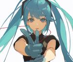  1girl chongzhen_085 finger_gun gloves hatsune_miku highres index_finger_raised long_hair looking_at_viewer parted_lips pointing pointing_at_viewer simple_background solo twintails upper_body white_background 