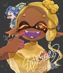  1boy 1girl 1other :d absurdres big_man_(splatoon) blonde_hair blue_hair breasts brown_eyes colored_eyelashes colored_skin copyright_name crop_top cross-shaped_pupils dark-skinned_female dark_skin earrings eyeliner fangs finger_in_own_mouth folded_fan folding_fan food food_on_head forehead frye_(splatoon) gradient_skin grey_background hachimaki hand_fan headband highres holding holding_fan jewelry long_hair looking_at_viewer makeup medium_breasts multicolored_skin multiple_earrings nejiri_hachimaki object_on_head octarian pointy_ears purple_skin red_eyeliner red_eyes shiver_(splatoon) simple_background smile splatoon_(series) splatoon_3 suction_cups teeth tempura tentacle_hair turtleneck_crop_top yellow_crop_top yomonabe_p_kyuusoku 