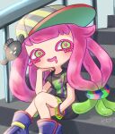  1girl amakusa_setoka baseball_cap black_shirt bracelet clownfish colored_eyelashes drooling fish gradient_hair green_eyes green_hair green_skirt hand_up harmony&#039;s_clownfish_(splatoon) harmony_(splatoon) hat highres jewelry long_hair low_twintails miniskirt multicolored_clothes multicolored_hair multicolored_headwear no_nose open_mouth pink_hair pink_pupils pleated_skirt railing shirt shoes short_sleeves sideways_hat sitting sitting_on_stairs skirt smile splatoon_(series) splatoon_3 stairs striped striped_headwear tentacle_hair twintails two-tone_hair 