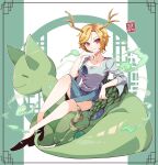  1girl antlers blonde_hair blue_shirt dragon_girl dragon_horns dragon_tail highres horns kicchou_yachie looking_at_viewer otter otter_spirit_(touhou) red_eyes shirt short_hair square_neckline tail tami_(joemanyodw) touhou turtle_shell yellow_horns 