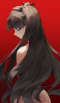  1girl absurdres ass back bangs bare_back bare_shoulders black_hair blue_eyes completely_nude cotta_(heleif) fate/grand_order fate/stay_night fate_(series) highres ishtar_(fate) long_hair looking_to_the_side nude red_background simple_background solo tohsaka_rin 