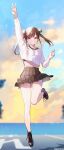  1girl blurry blurry_background blush brown_hair crop_top double_bun full_body grin hair_bun highres idolmaster idolmaster_shiny_colors kuri_choko looking_at_viewer outdoors outstretched_arm plaid plaid_skirt pleated_skirt shirt skirt smile solo sonoda_chiyoko standing standing_on_one_leg twintails v white_shirt 