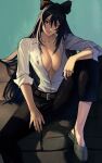  1girl absurdres belt black_belt black_bow black_hair black_pants bow breasts brown_eyes cleavage collarbone collared_shirt commentary_request couch eyelashes foot_out_of_frame green_background grey_shoes hair_between_eyes hair_bow hair_over_one_eye hamutz_meseta highres knee_up large_breasts lips long_hair looking_at_viewer madoro_q midriff_peek nose on_couch pants parted_lips partial_commentary partially_unbuttoned shirt shoes sitting sleeves_rolled_up smile solo tatakau_shisho very_long_hair white_shirt 
