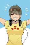 1girl blue_background breasts brown_hair closed_eyes commentary_request galois grin headphones jamie_dear korean_commentary medium_breasts odyssey_(galois) outstretched_arms radiation_symbol shirt short_hair smile solo sunglasses t-shirt upper_body yellow_shirt 