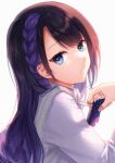  1girl black_hair blue_eyes braid collared_shirt commentary_request grey_background hand_up highres kitasaya_ai long_hair looking_at_viewer looking_to_the_side multicolored_hair original parted_lips purple_hair shirt simple_background solo sweater_vest two-tone_hair white_shirt 