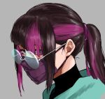 1girl bangs brown_hair commentary_request covered_mouth glasses green_eyes grey_background hair_over_one_eye henriiku_(ahemaru) heterochromia long_hair looking_at_viewer mask mouth_mask multicolored_hair original ponytail portrait purple_eyes purple_hair rimless_eyewear round_eyewear sidelocks sideways_glance simple_background solo streaked_hair turtleneck two-tone_hair 
