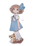  1girl absurdres bangs blue_dress blue_eyes blue_ribbon brown_footwear brown_hair closed_mouth commentary dress hair_ribbon hand_up highres medium_hair molly_hale pokemon pokemon_(anime) pokemon_(classic_anime) pokemon_(creature) pokemon_3:_the_movie_-_spell_of_the_unown:_entei ribbon shoes socks standing symbol-only_commentary teddiursa toukashi_(2tou9) white_socks 