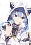  12_graka 1girl absurdres animal_hood blue_choker blue_eyes blue_hair blush choker closed_mouth highres holding holding_microphone hololive hood hooded_jacket hoshimachi_suisei jacket long_sleeves looking_at_viewer medium_hair microphone smile solo upper_body virtual_youtuber white_background white_jacket 