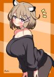  1girl absurdres animal_ear_fluff animal_ears arknights artist_name bare_shoulders black_pantyhose black_sweater black_tail blush border breasts bright_pupils brown_hair cleavage closed_mouth collarbone commentary cowboy_shot fang hair_ornament hairclip hands_on_own_legs hendra highres large_breasts leaning_forward long_sleeves looking_at_viewer notice_lines off_shoulder orange_background orange_border outside_border pantyhose purple_eyes short_hair skin_fang smile solo standing sweater tail utage_(arknights) white_pupils x_hair_ornament 