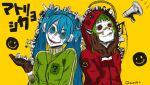  2girls beeebx blue_eyes blue_hair evil_smile green_hair green_shirt gumi hatsune_miku highres hood hoodie long_hair looking_at_viewer matryoshka_(vocaloid) multiple_girls red_eyes red_hoodie shirt smile stitched_clothes stitched_face stitches surreal twintails upper_body vocaloid yellow_background zipper 