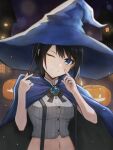  1girl ;) bangs black_bow black_bowtie black_cape black_hair blue_cape blue_eyes blue_headwear bow bowtie cape chinese_commentary closed_mouth commentary_request cropped_shirt grey_shirt guishu halloween hat highres hololive jack-o&#039;-lantern looking_at_viewer looking_back midriff navel official_alternate_costume one_eye_closed oozora_subaru pinstripe_pattern pinstripe_shirt shirt short_hair sleeveless sleeveless_shirt smile solo striped striped_shirt suspenders swept_bangs two-sided_cape two-sided_fabric vertical-striped_shirt vertical_stripes virtual_youtuber witch_hat 